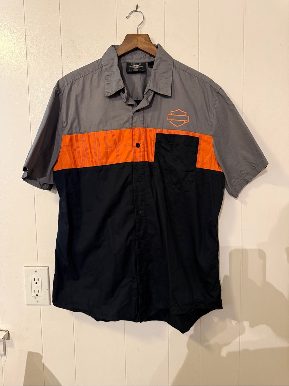 Harley-Davidson Men’s Gray/black/orange shirt L